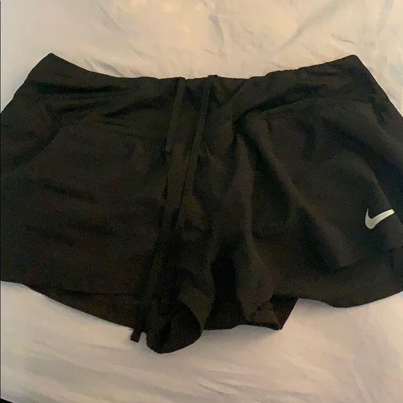 nike shorts - Picture 1 of 2